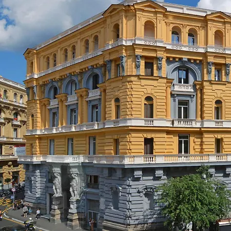 The One Napoli Luxury Apartment Exterior photo